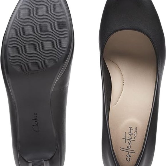🌸Sold🌸.      Clarks Stylish and trendy classic Black leather pump - Picture 4 of 10